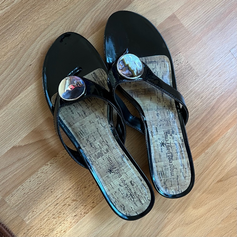 Montego Bay Club Black Patent Thong Sandals with Decorative Shell Accent